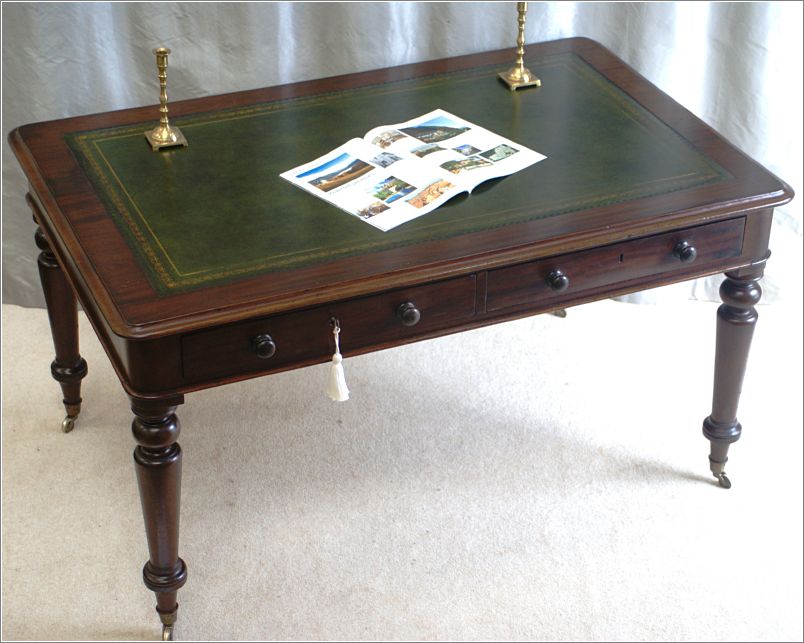 3048 Antique William IV Four Drawer Library Table (4)